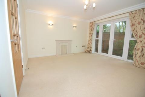 2 bedroom apartment to rent, Whitefield Road, New Milton