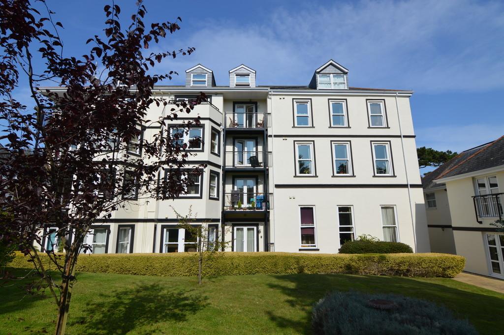 Bar Road, Falmouth 1 bed apartment £230,000