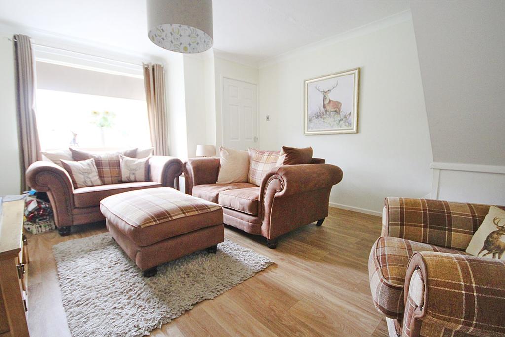 Barmouth Close, Callands, Warrington, WA5 3 bed terraced house £650