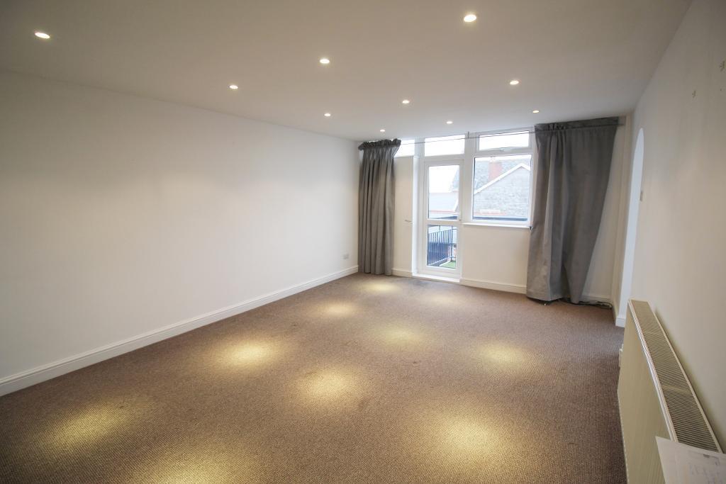 Bradford Place, Penarth, Vale of... 3 bed flat £975 pcm (£225 pw)