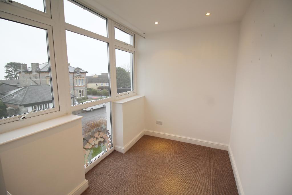 Bradford Place, Penarth, Vale of... 3 bed flat £975 pcm (£225 pw)