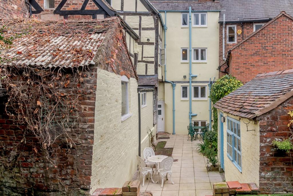 Dogpole, Shrewsbury 3 bed terraced house £450,000