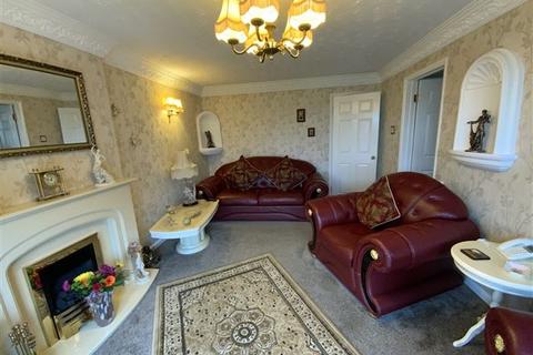 2 bedroom bungalow for sale - Dunedin Grove, Halfway, Sheffield, S20 4UD