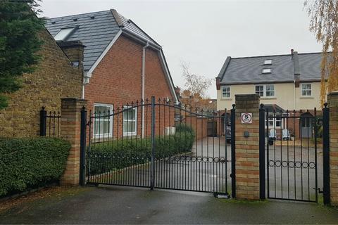 Hidden Close, WEST MOLESEY, Surrey, KT8