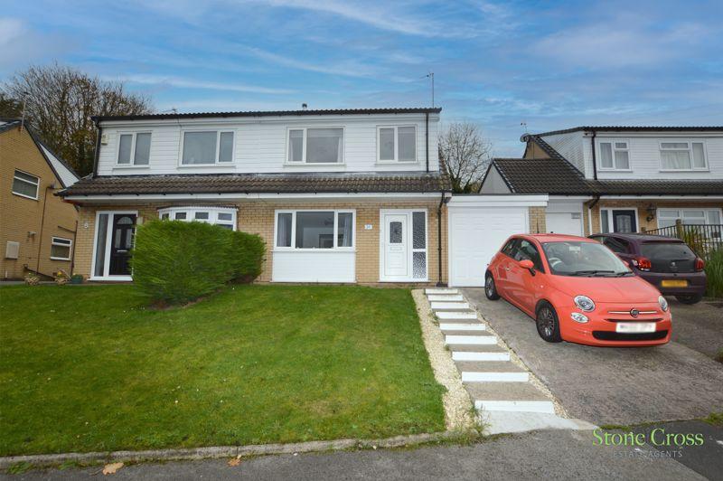 Whitlow Avenue, Golborne, Warrington, WA3 3QQ 3 bed semidetached house