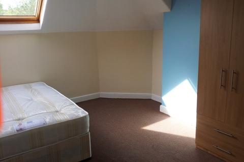 10 bedroom house to rent, Regent Park Avenue, Leeds