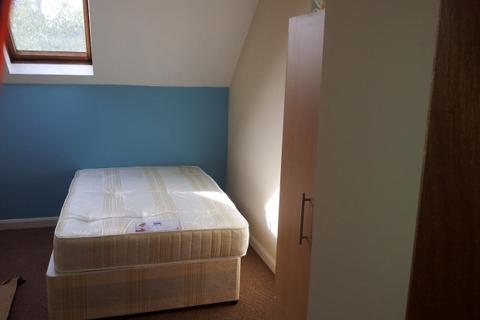 10 bedroom house to rent, Regent Park Avenue, Leeds