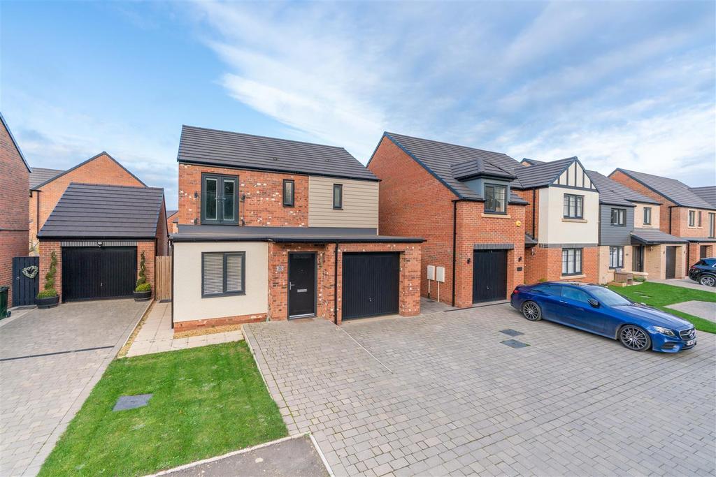 Collier Gardens, Hazlerigg, Newcastle... 3 bed detached house £280,000