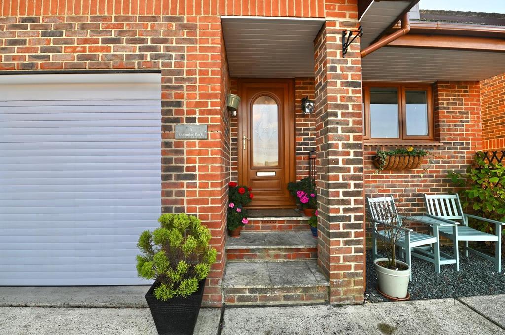 5 Coombe Park