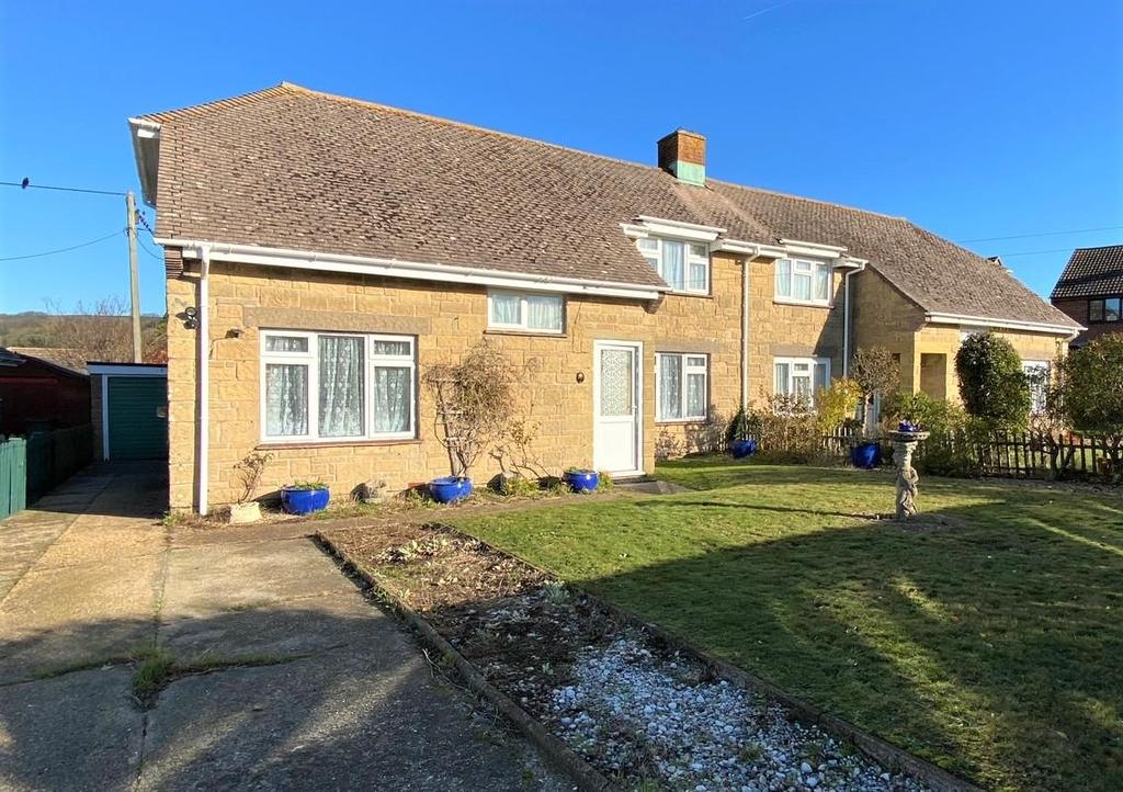 Russell Road, Shorwell 2 bed semidetached house £299,950