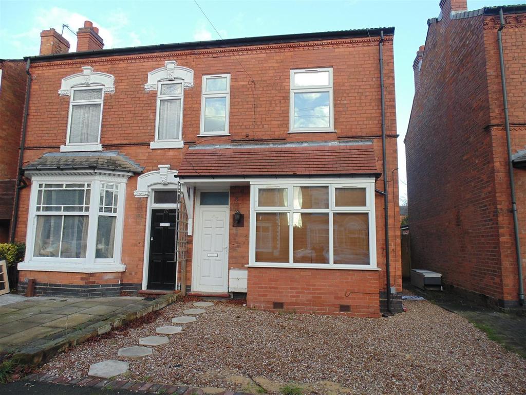 Norfolk Road, Erdington 3 bed semidetached house £825 pcm (£190 pw)