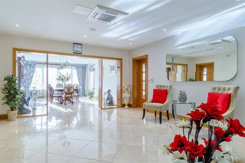 White House Windmill Road, Fulmer, Slough, SL3 6HF
