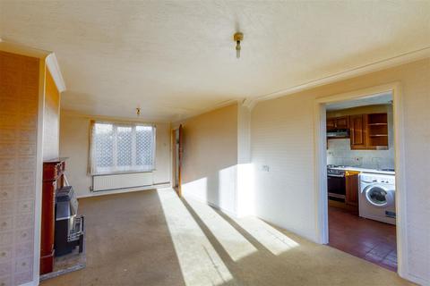 86 Pedmore Valley, Nottingham, NG5 5NX