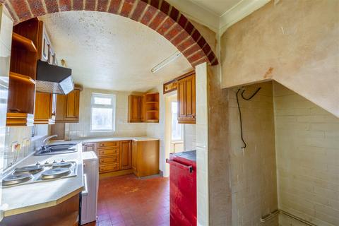 86 Pedmore Valley, Nottingham, NG5 5NX