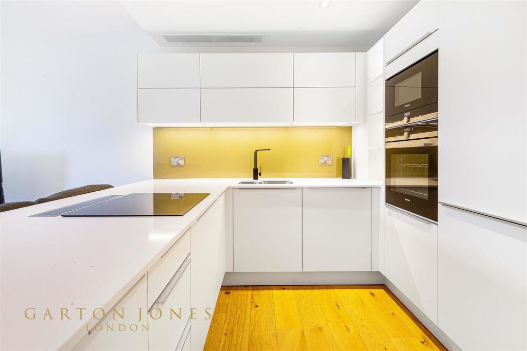 Kitchen (2).jpg