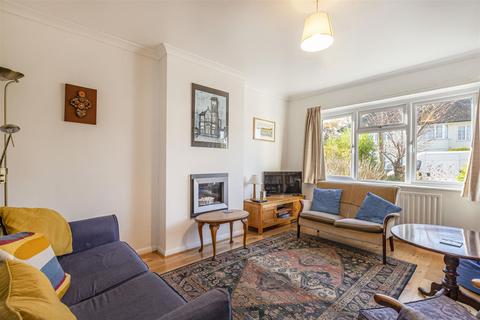 12 Birchfield Close, Addlestone, KT15 1QZ