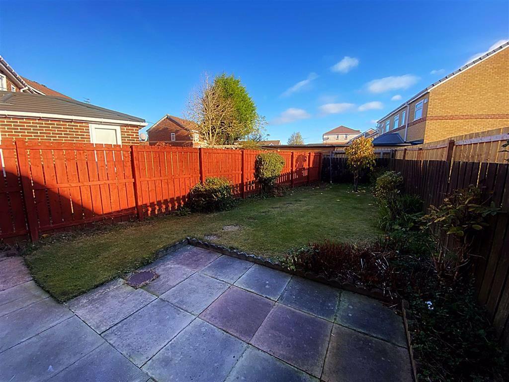 Praetorian Drive, Wallsend, Tyne &... 2 bed semidetached house £135,000