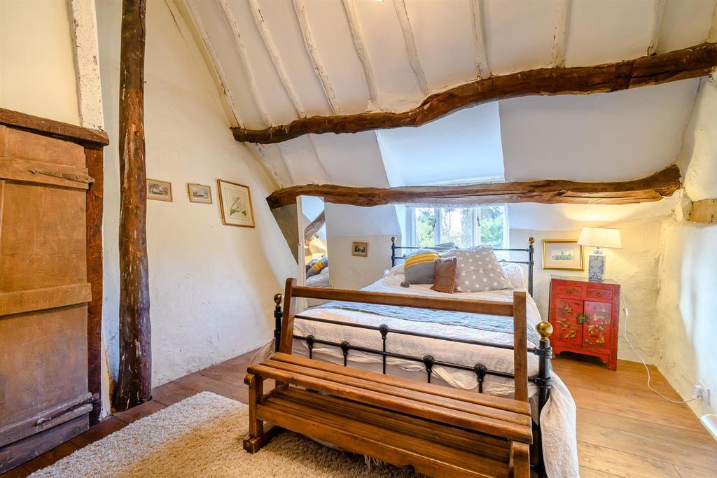 8483896-interior46.jpg