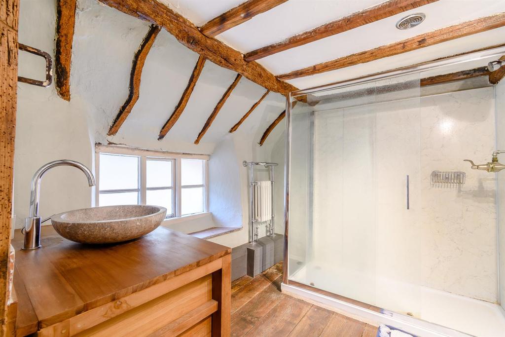 8483896-interior45.jpg