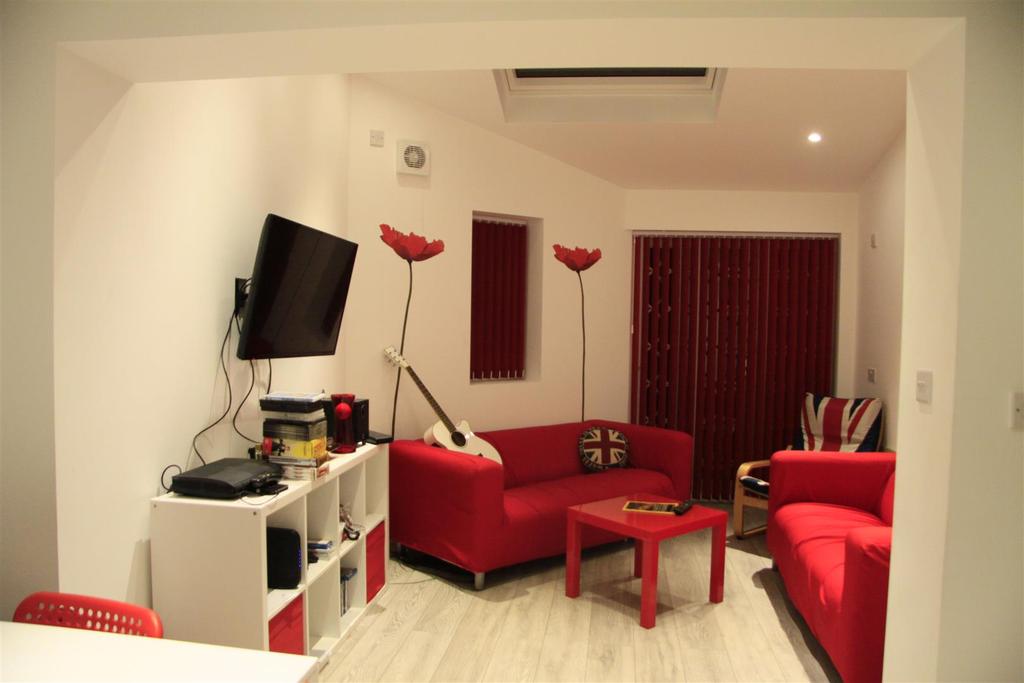 1 ER sitting room.JPG