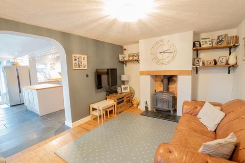 11a Badby Road West, Daventry, NN11 4HJ