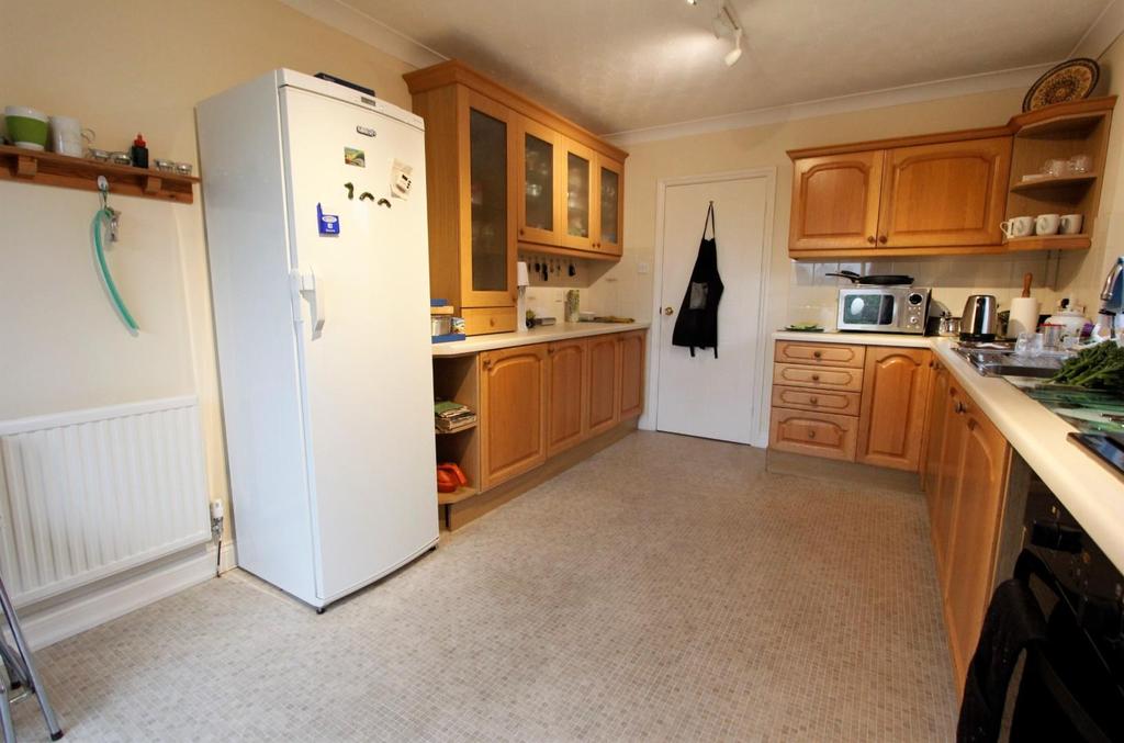 Kitchen.JPG