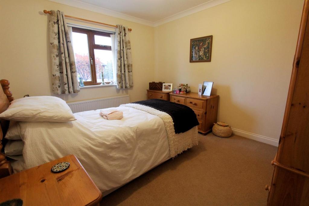 Bed 2 (2).JPG