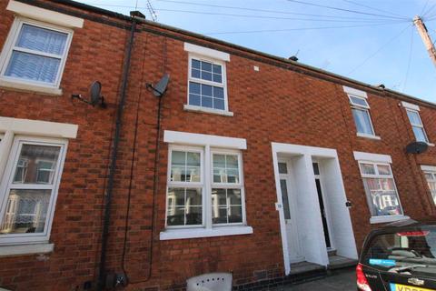 4 bedroom terraced house to rent - Clarke Road, Abington