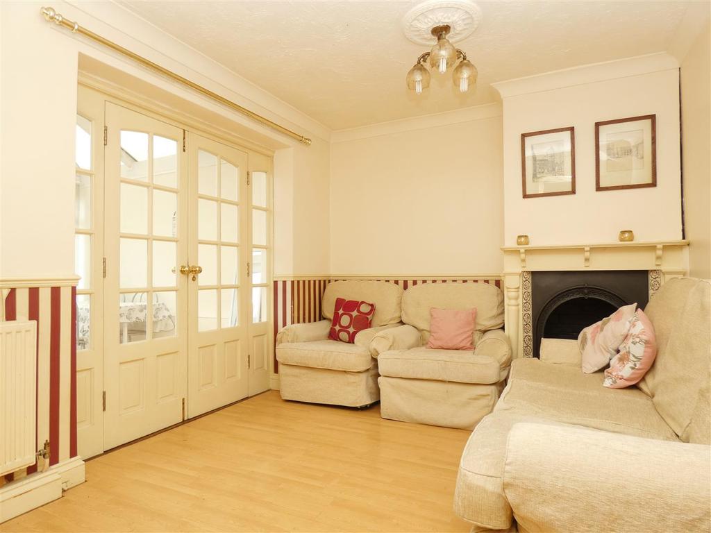 Monastery Street, Canterbury 4 bed private hall £1,500 pcm (£346 pw)