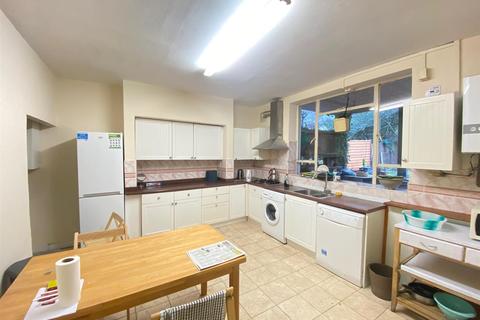 3 bedroom terraced house to rent - Upper Clapton Road, London