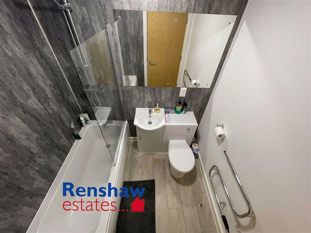 Foxhill Road East, Carlton, Nottingham 1 bed flat £700 pcm (£162 pw)