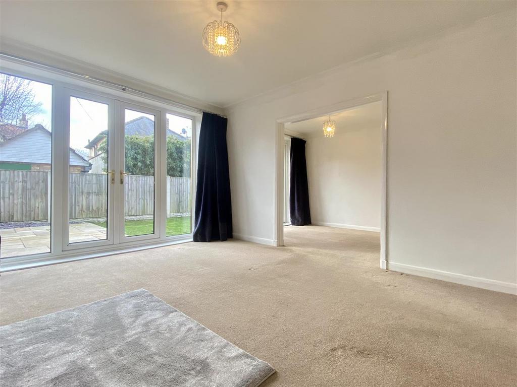 Westgate, Tickhill 3 bed detached house £1,000 pcm (£231 pw)