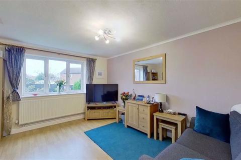 5 Vyne Crescent, Great Holm, Milton Keynes, MK8 9EJ