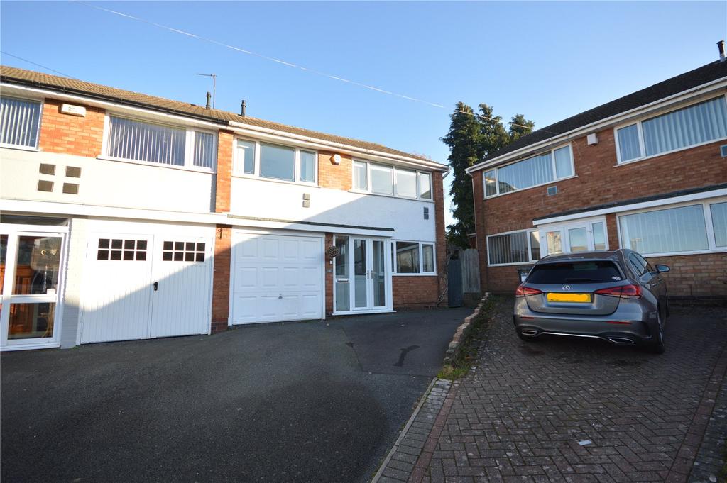 Moseley Drive, Marston Green, Birmingham, West Midlands, B37 4 bed semi