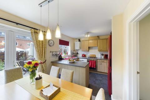 21 Boughton Way, Gloucester, GL4 4PG