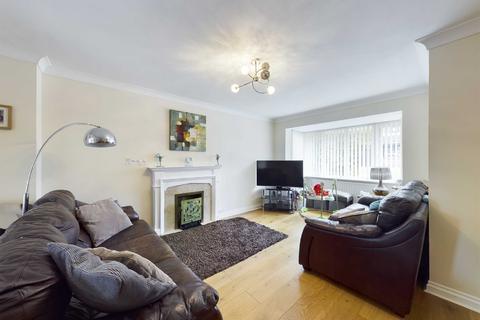2 Chaceley Close, Abbeymead, Gloucester, GL4 4XP