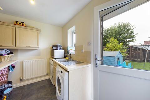 2 Chaceley Close, Abbeymead, Gloucester, GL4 4XP