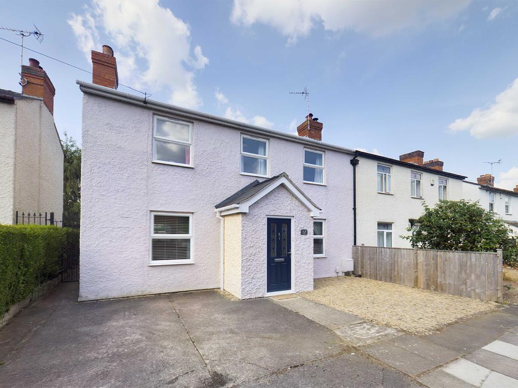 Byron Road, Cheltenham, Gloucestershire, GL51 3 bed semidetached house