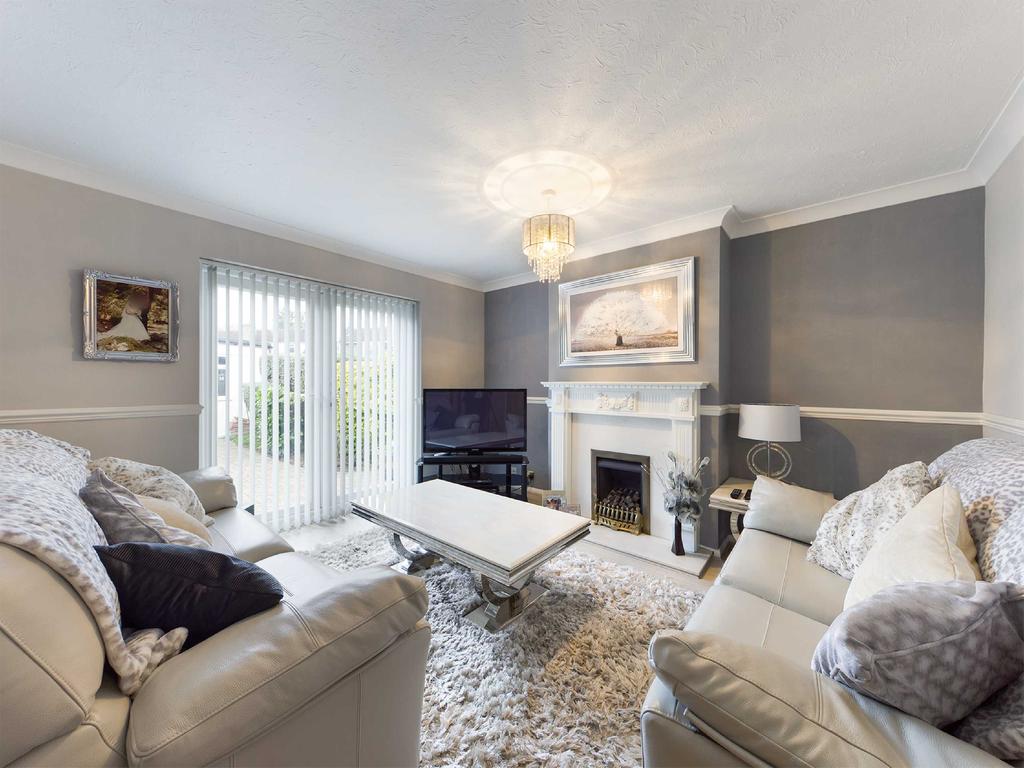 Farrant Avenue, Churchdown, Gloucester, GL3 4 bed semidetached house