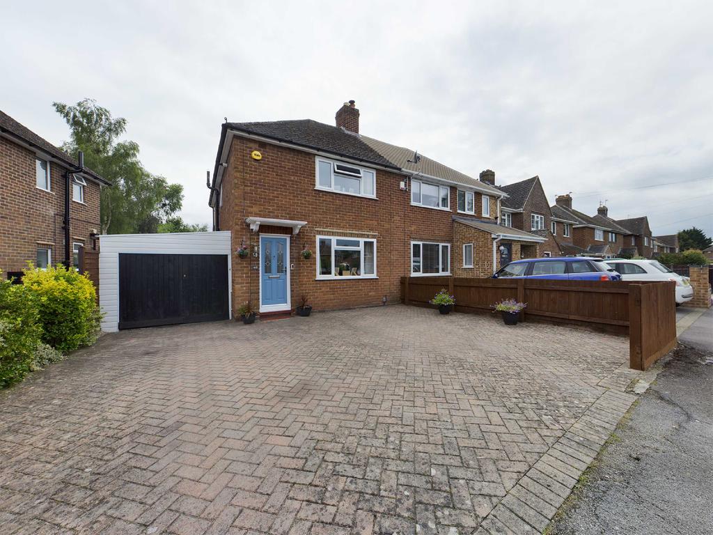 Holtham Avenue, Churchdown, Gloucester, GL3 3 bed semidetached house