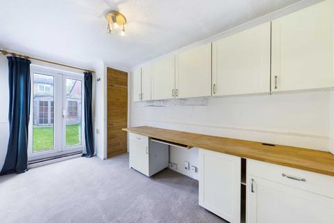 7 Parr Close, Churchdown, Gloucester, GL3 1NH