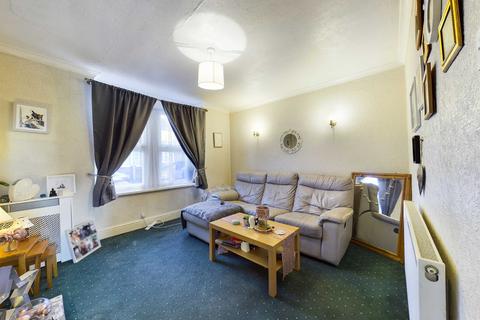 44 Armscroft Road, Gloucester, GL2 0SJ