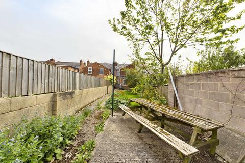 3 Deans Walk, Gloucester, GL1 2PX