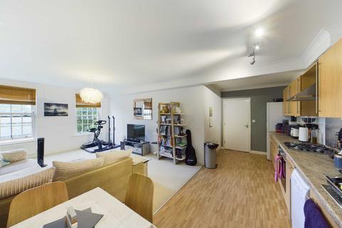 25, Victoria House Mayhill Way, Gloucester, GL1 3NW