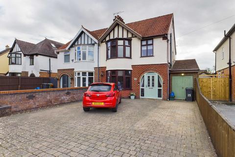 25 Church Road, Longlevens, Gloucester, GL2 0AB