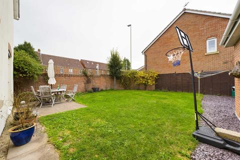 143 Woodvale Kingsway, Quedgeley, Gloucester, GL2 2BU