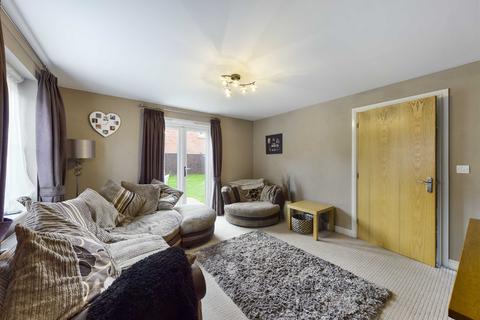 143 Woodvale Kingsway, Quedgeley, Gloucester, GL2 2BU