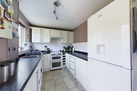 44 Apperley Drive, Quedgeley, Gloucester, GL2 4WP