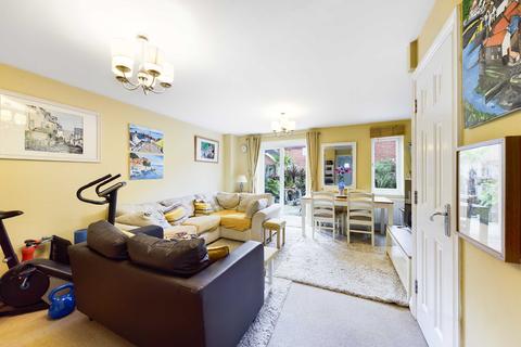 105 Woodvale Kingsway, Quedgeley, Gloucester, GL2 2BU