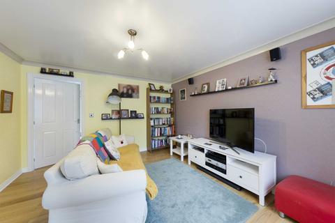 48 Fauld Drive Kingsway, Quedgeley, Gloucester, GL2 2HL